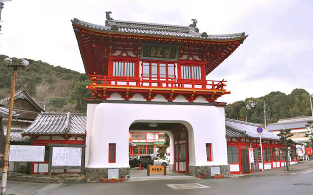 武雄温泉楼門の周辺を美しくのイメージ