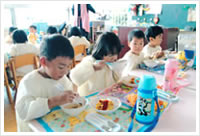 給食時間の写真