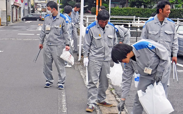 長崎市城栄町(電気ビル周辺)の清掃活動を行いましたのイメージ
