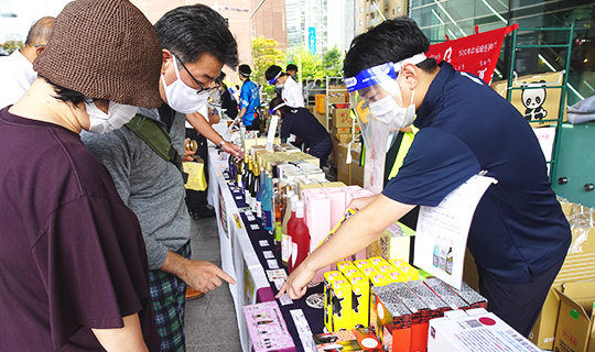 福岡市で球磨川流域の特産品の販売イベントを開催の写真