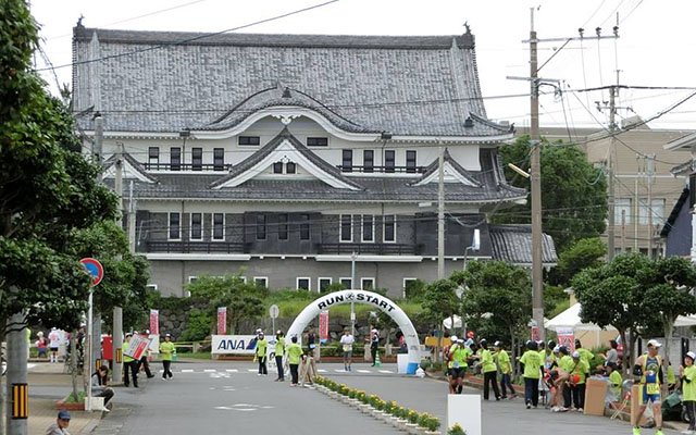 泳ぎ、走り、駆け抜けろ！のイメージ