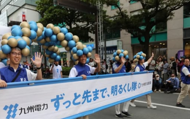 「博多どんたく港まつり」のパレードに参加しました