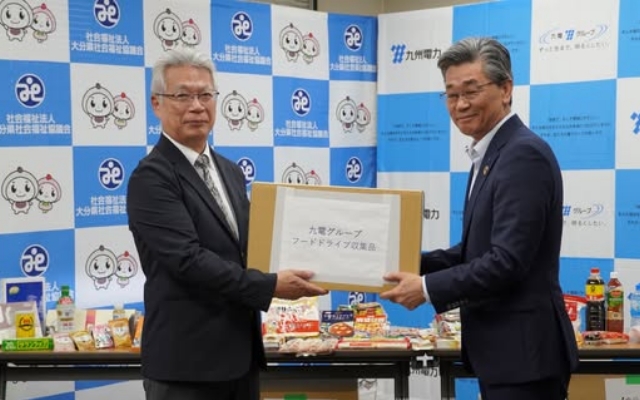 九電グループ内で収集した未使用・書き損じハガキ、食料品等を「フードバンクおおいた」さまへ寄贈しました