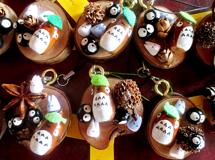 木の実のキーホルダー作り 100円