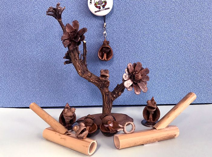 森のアクセサリー作り 100円