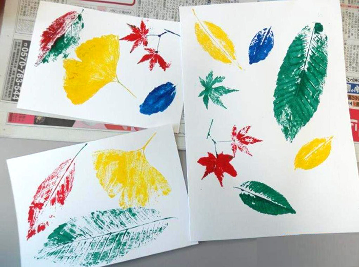 森の散策・葉っぱのスタンプ 100円