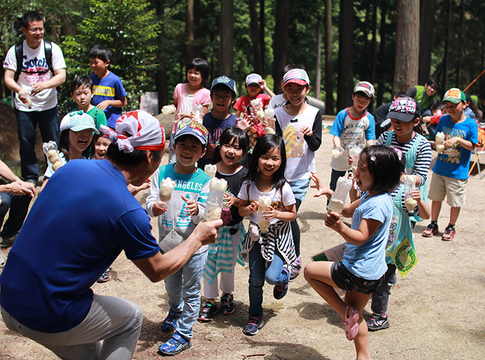 踊る食育ペットボトルPIZZA 500円