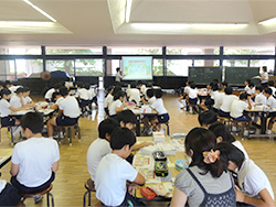 南さつま市立加世田小学校にて、出前授業