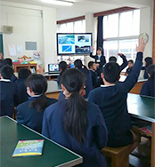薩摩川内市立 水引小学校にて出前授業
