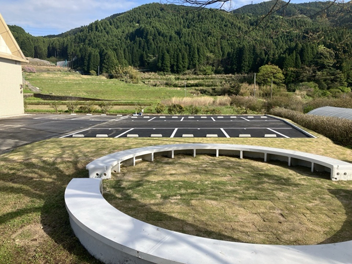 天山ベース 駐車場