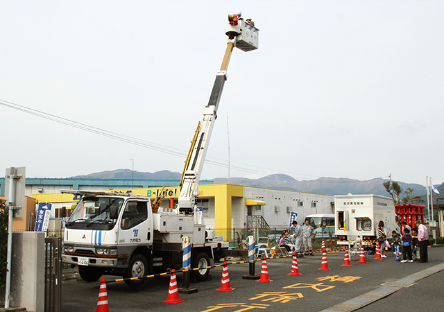 高所作業車の写真