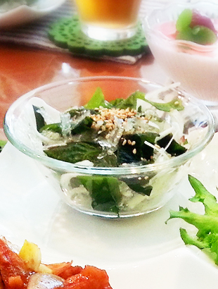 中華ドレッシングの海草サラダの写真