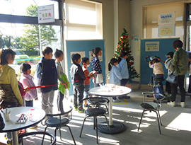 山川発電所展示館の冬休みイベントの様子