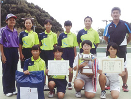 女子優勝　南関中学校の写真