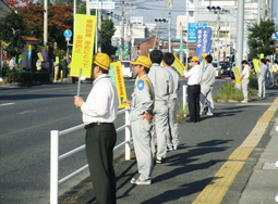 交通安全功労団体の表彰の様子