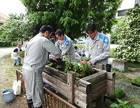 植栽活動の様子