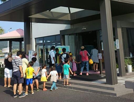 山川発電所展示館の夏休みイベントの様子