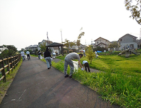 清掃活動の様子