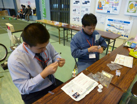 振り振り発電機　作成中！