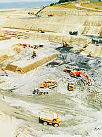 基礎掘削工事の写真