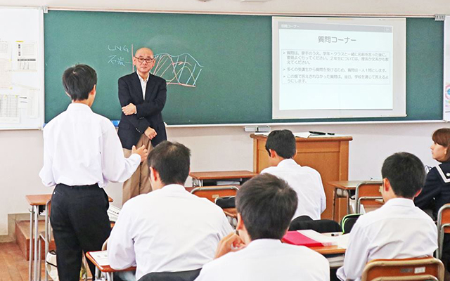 福岡県立修猷館高校の「出前授業」に参加しました！のイメージ