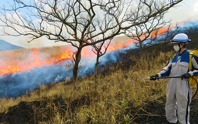 大分県飯田高原一目山（はんだこうげんひとめやま）の野焼きを実施しました！のイメージ