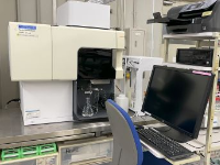 高周波誘導結合プラズマ発光分析装置（ICP）の写真