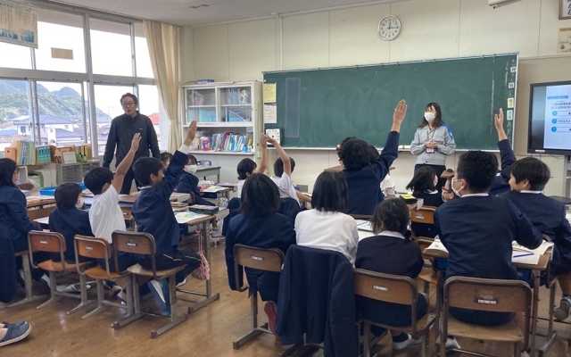 都呂々小学校で防災教室を開きましたのようす