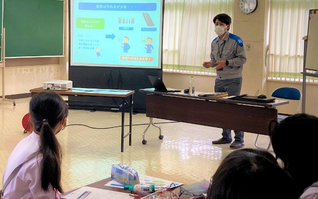 熊本県内の小中学校で防災教室のようす