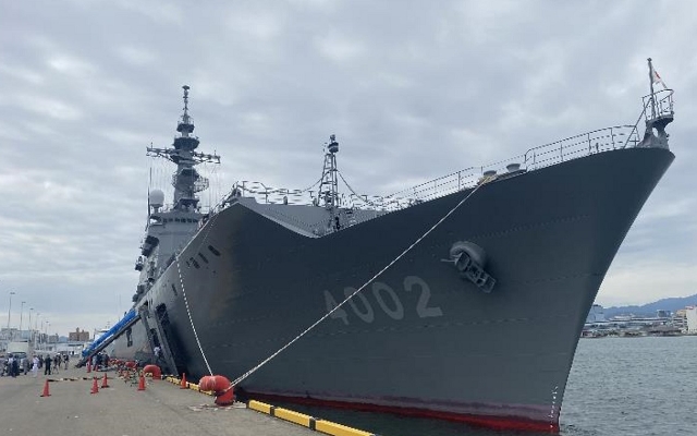 博多港にて海上自衛隊佐世保地方隊と合同訓練を実施のようす"