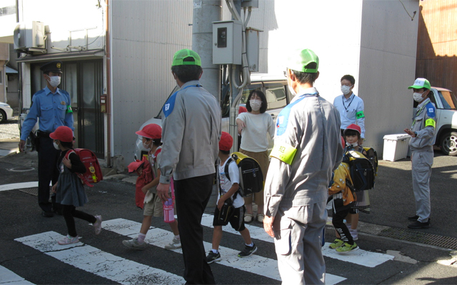 「県内一斉防犯活動」の取組みの写真