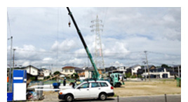 クレーン車・船の運行時は送配電線との離隔をご確認ください