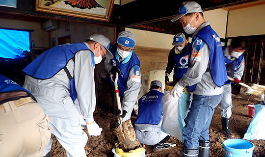 九重地域で復旧ボランティア活動に参加の写真