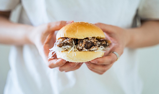 「鯨タツタバーガー」の写真