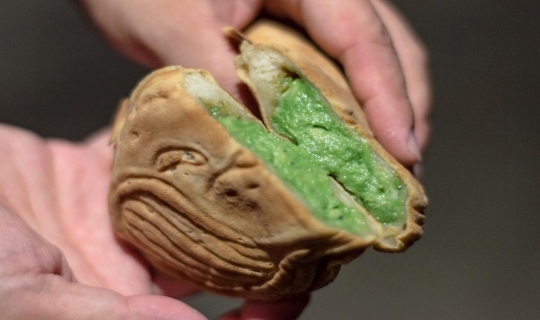 「くじら焼」から「そのぎ抹茶クリーム」が新登場しました！の写真