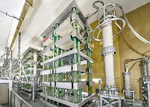 新信濃変電所：サイリスタバルブの写真