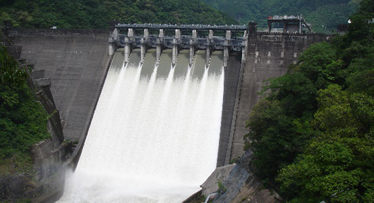 塚原ダムの写真